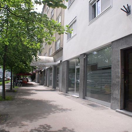 Apartment Red Square Ljubljana Eksteriør bilde
